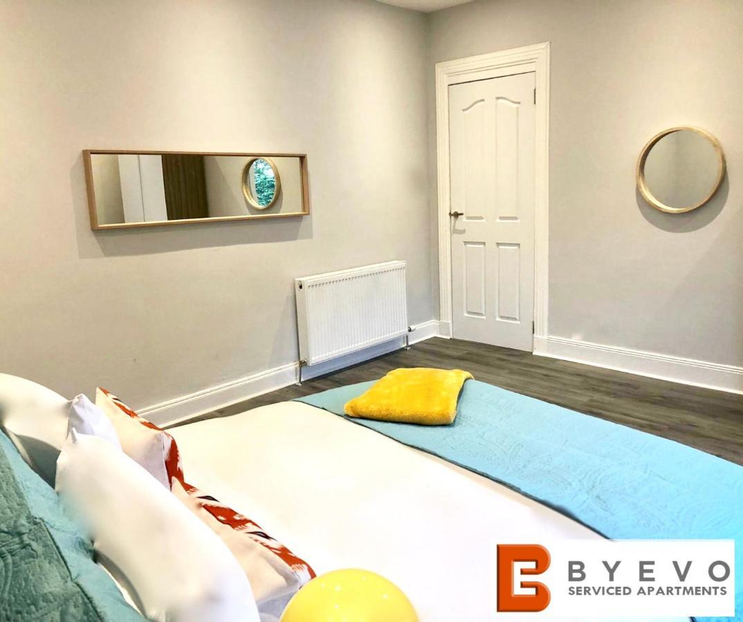 Byevo Almar Villa - Close To City And Airport - Perfect For Contractors Or Large Groups Glasgow Exteriér fotografie