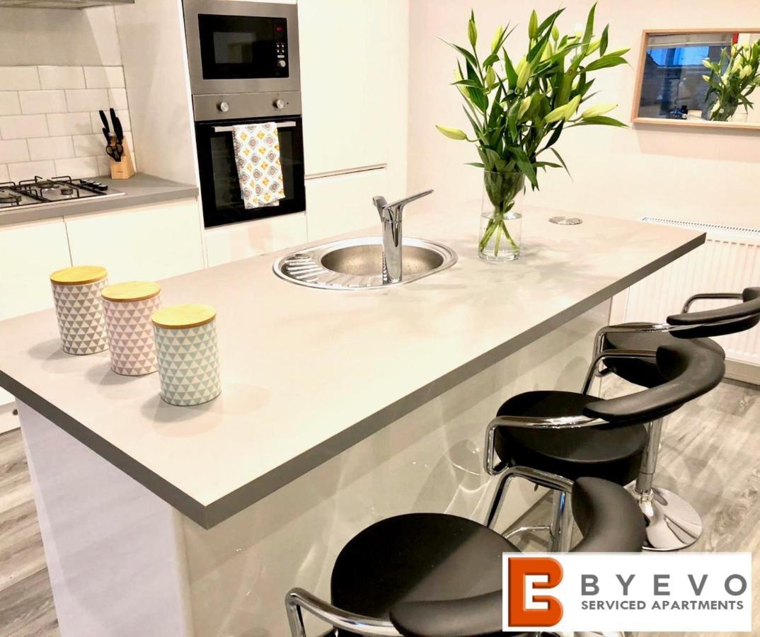 Byevo Almar Villa - Close To City And Airport - Perfect For Contractors Or Large Groups Glasgow Exteriér fotografie