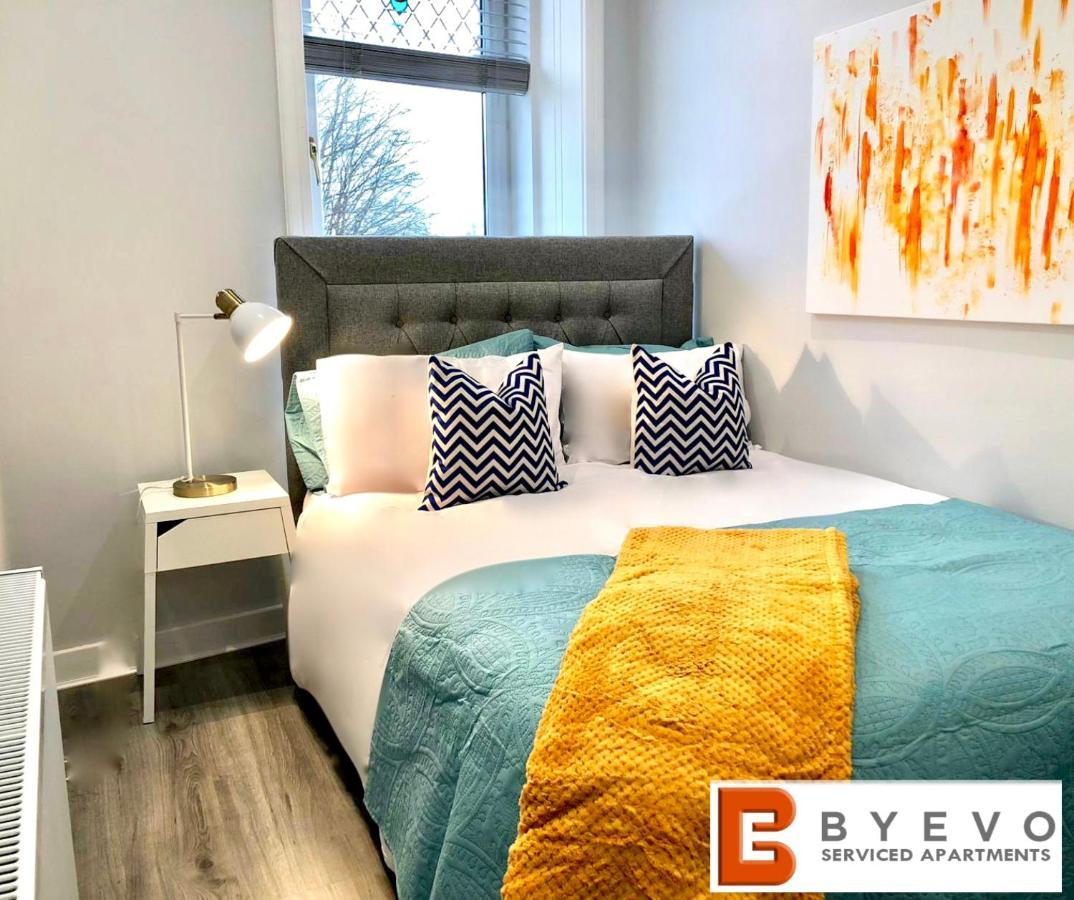 Byevo Almar Villa - Close To City And Airport - Perfect For Contractors Or Large Groups Glasgow Exteriér fotografie
