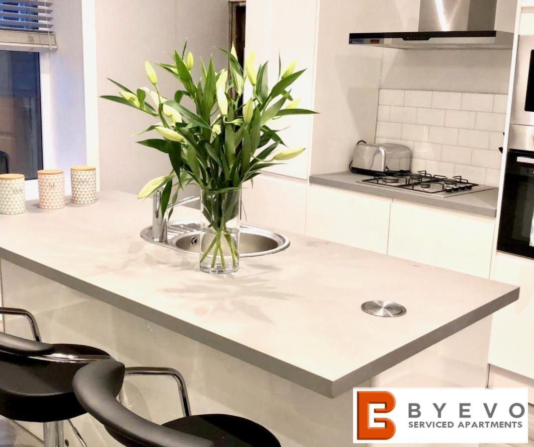 Byevo Almar Villa - Close To City And Airport - Perfect For Contractors Or Large Groups Glasgow Exteriér fotografie